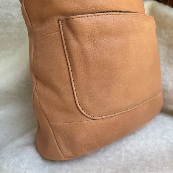 Aspen Tan Leather Convertible Leather Backpack - Picture 4 of 12